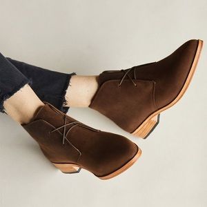 Size 7 Nisolo Isa boot. Color: oak.